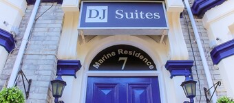 Marine Residence