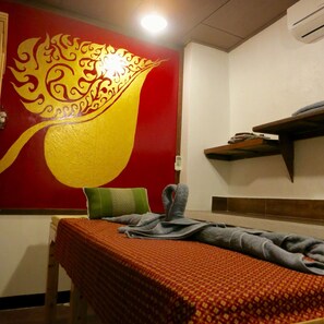 身体护理、芳香疗法、泰式按摩、身体磨砂、按摩/护理室