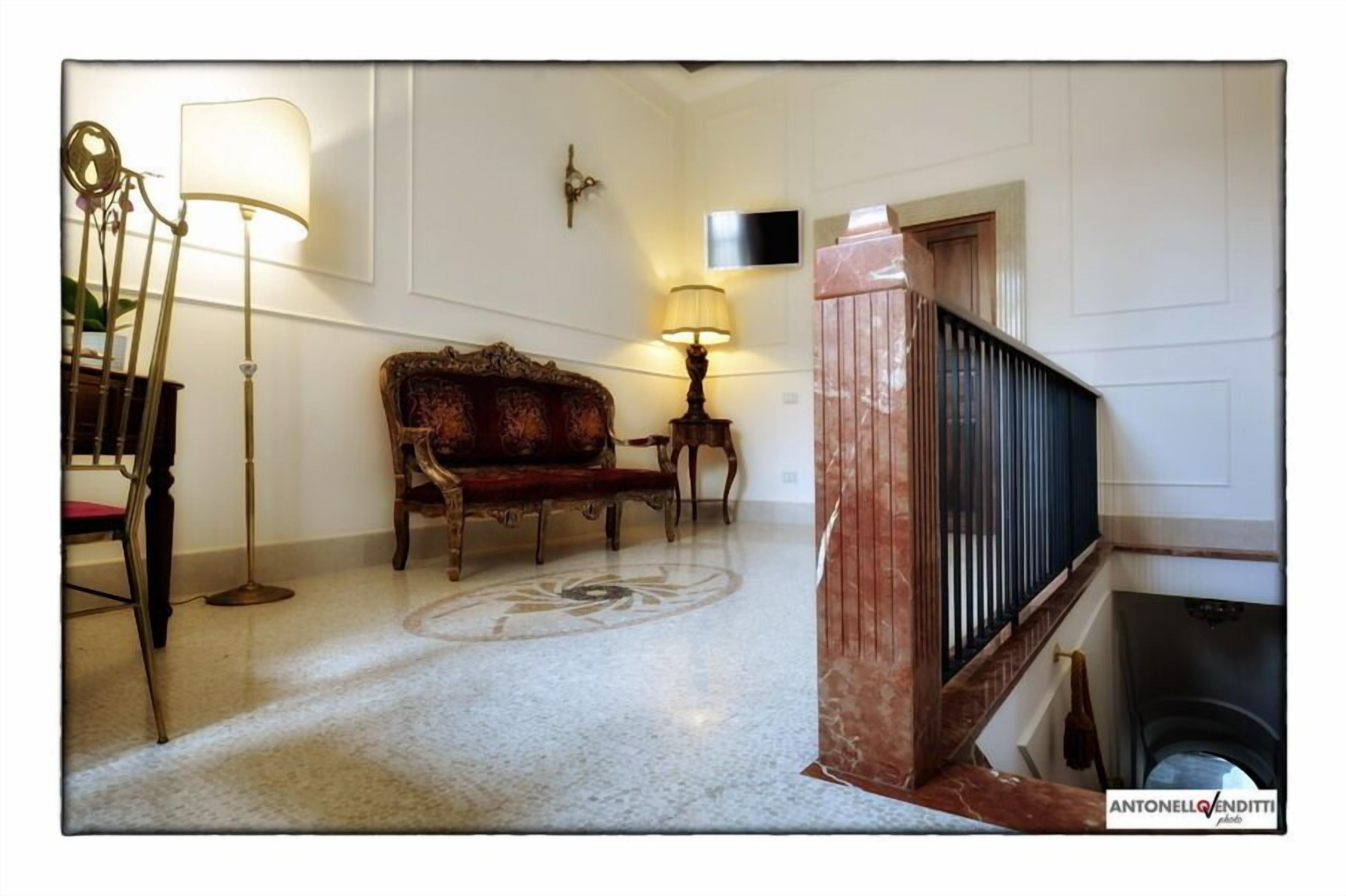 Foto - Palazzo Liguori