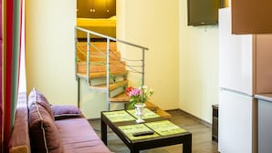 TV - Apartment Fedkovycha (Lviv)