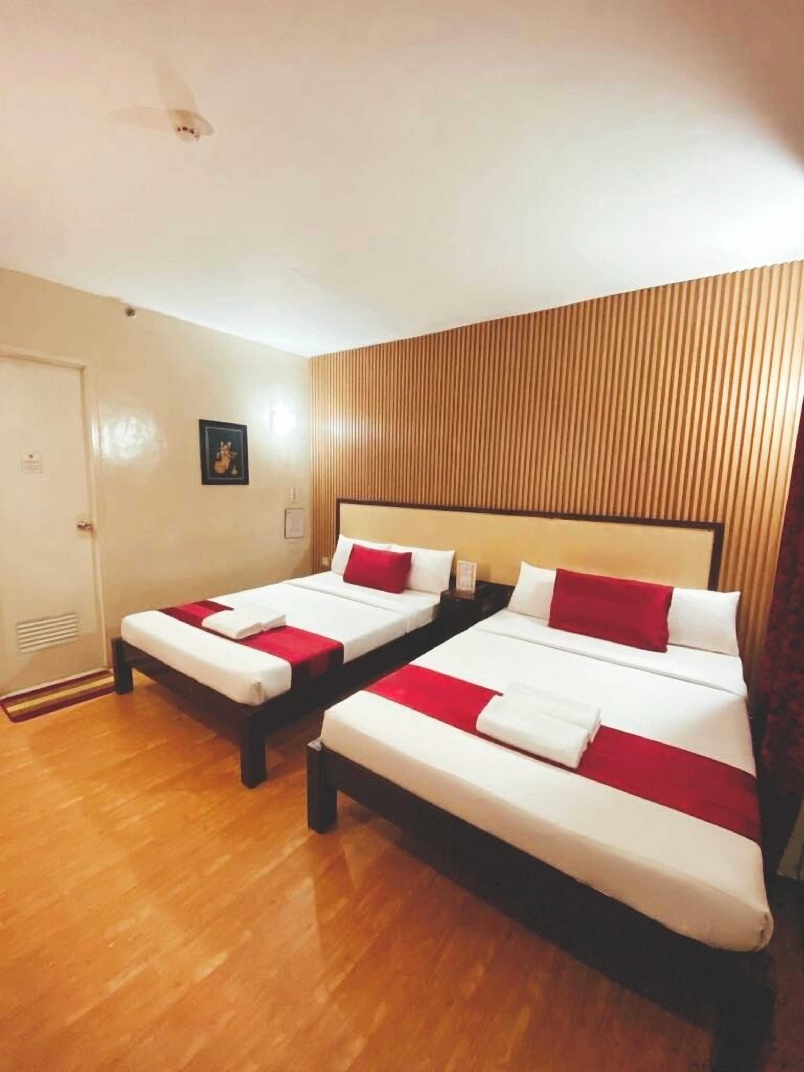 Suite Familiale | Rideaux occultants, fer et planche à repasser, draps fournis