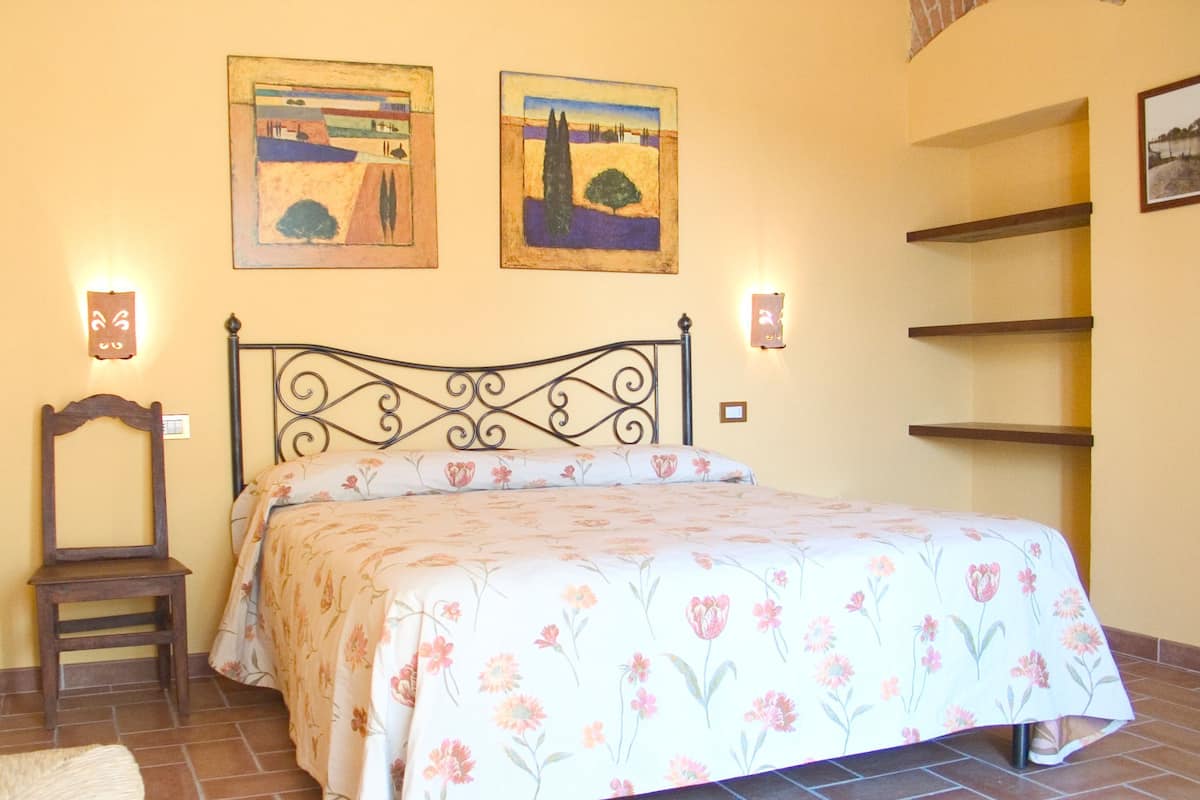 Classic Room, 1 Double Bed, Garden Area | Premium bedding, free cribs/infant beds, rollaway beds, bed sheets