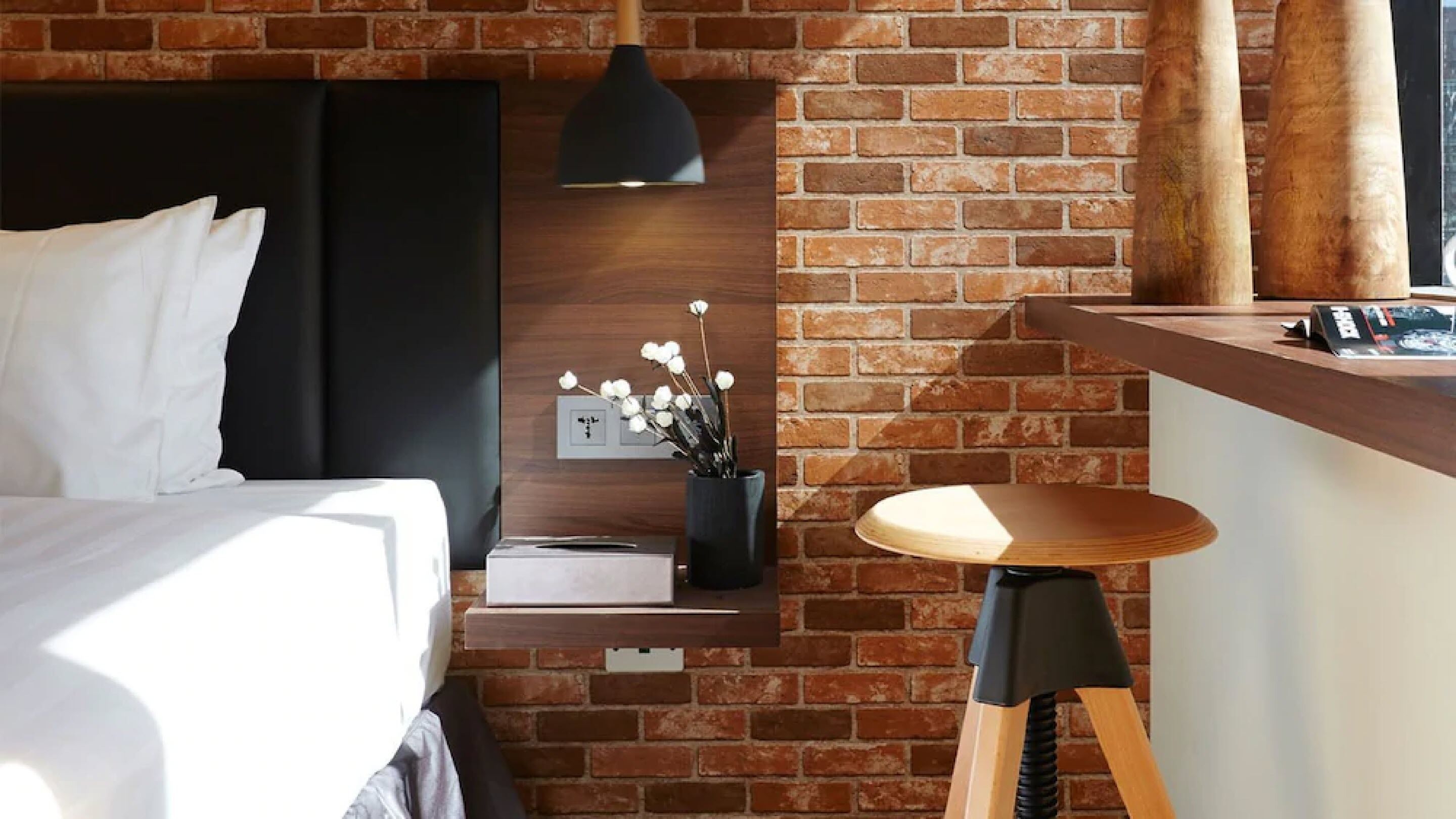 deluxe double room | minibar, in-room safe, individually decorated, desk