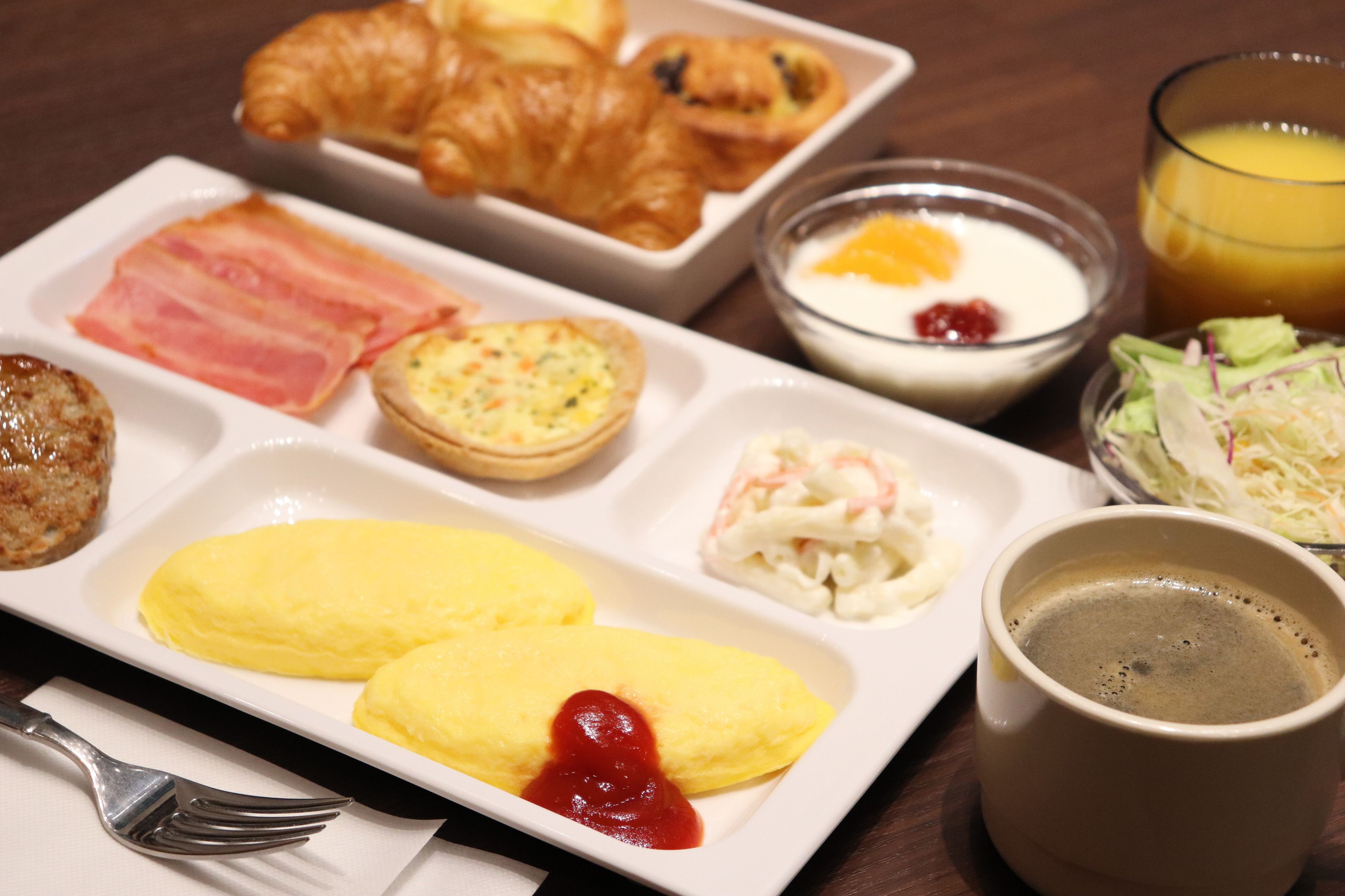 daily full breakfast (jpy 500 per person)