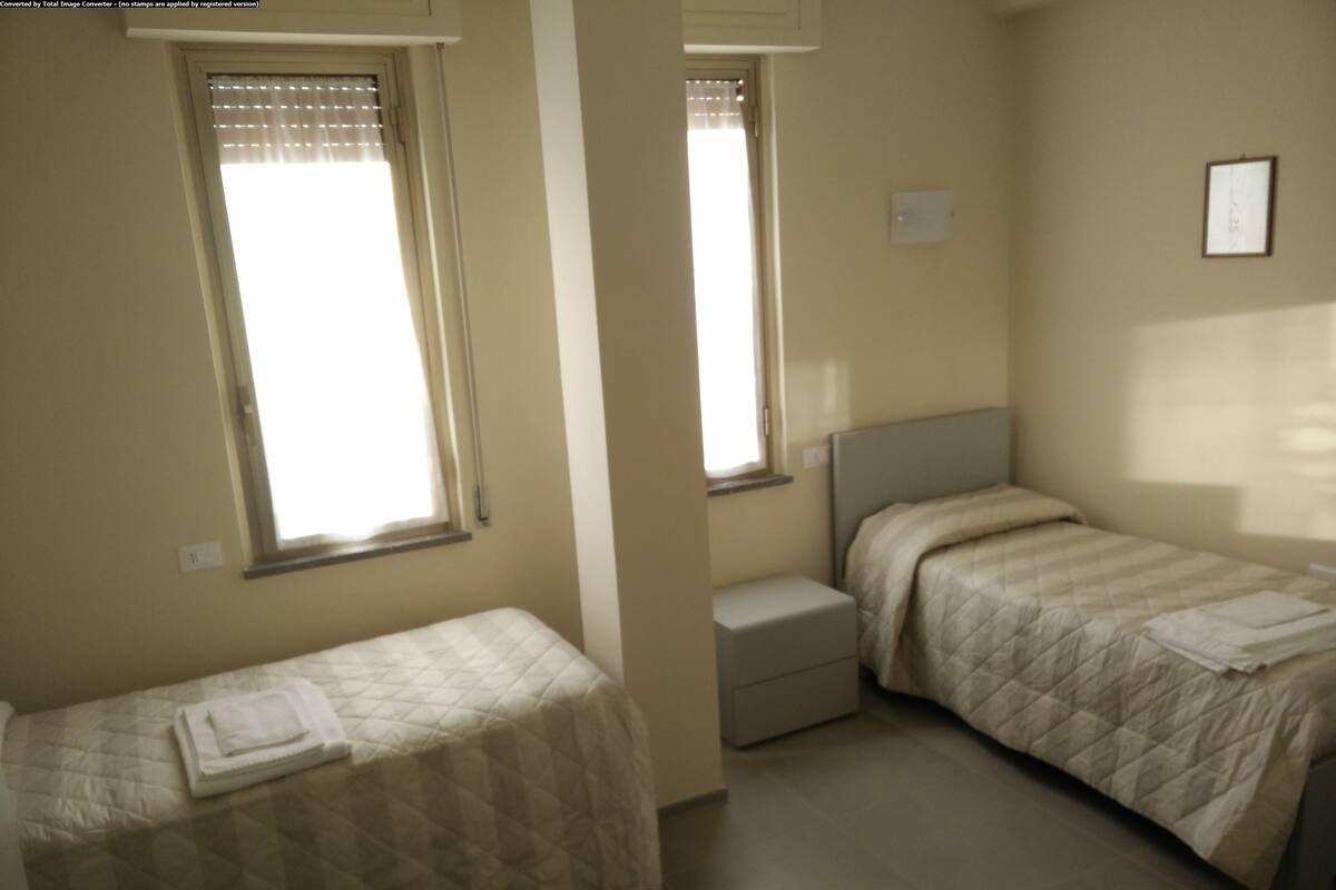 1 bedroom, premium bedding, in-room safe, desk