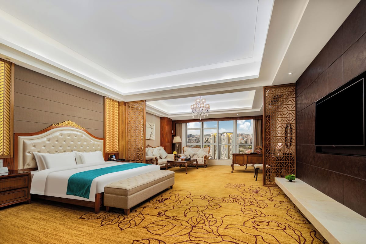 Minibar, in-room safe, desk, blackout curtains
