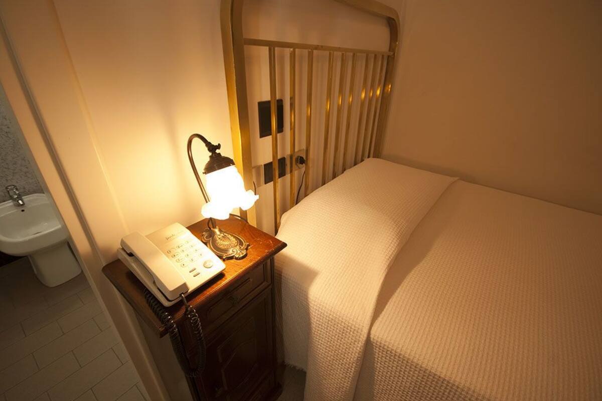 premium bedding, memory-foam beds, in-room safe, desk