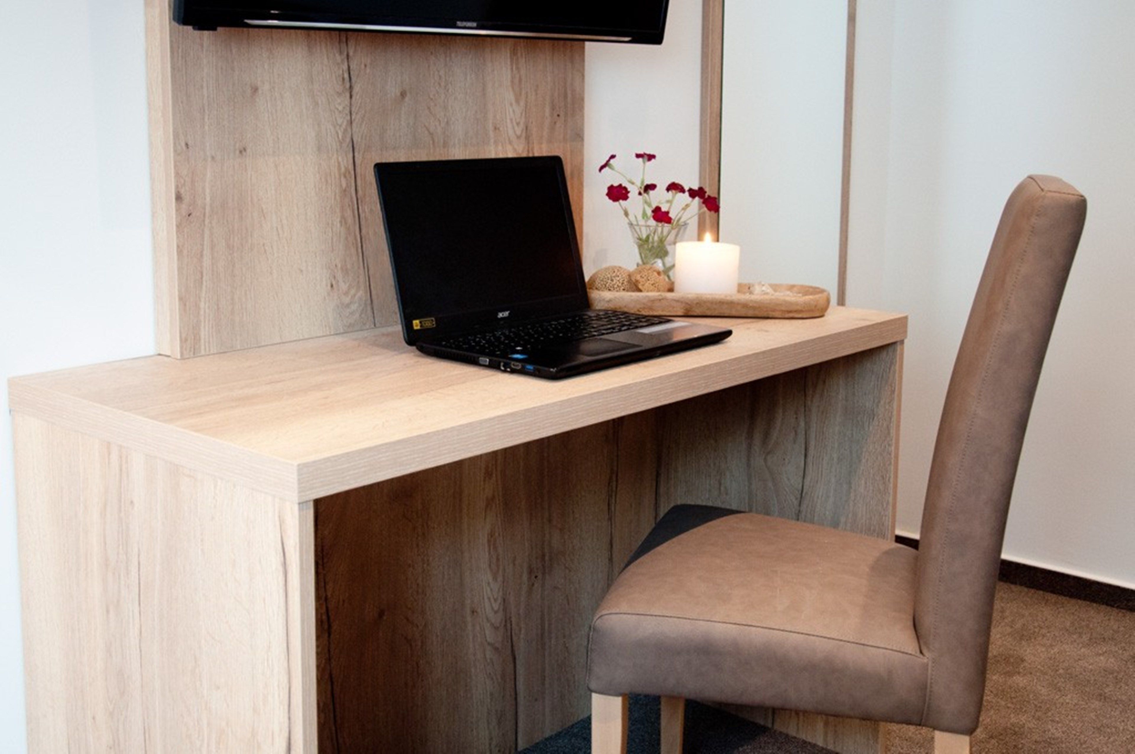 Comfort Double Room (incl free SKY television) | Free WiFi