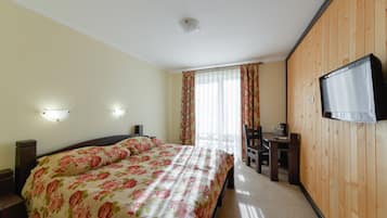 Junior Double Room | Premium bedding, in-room safe, individually decorated