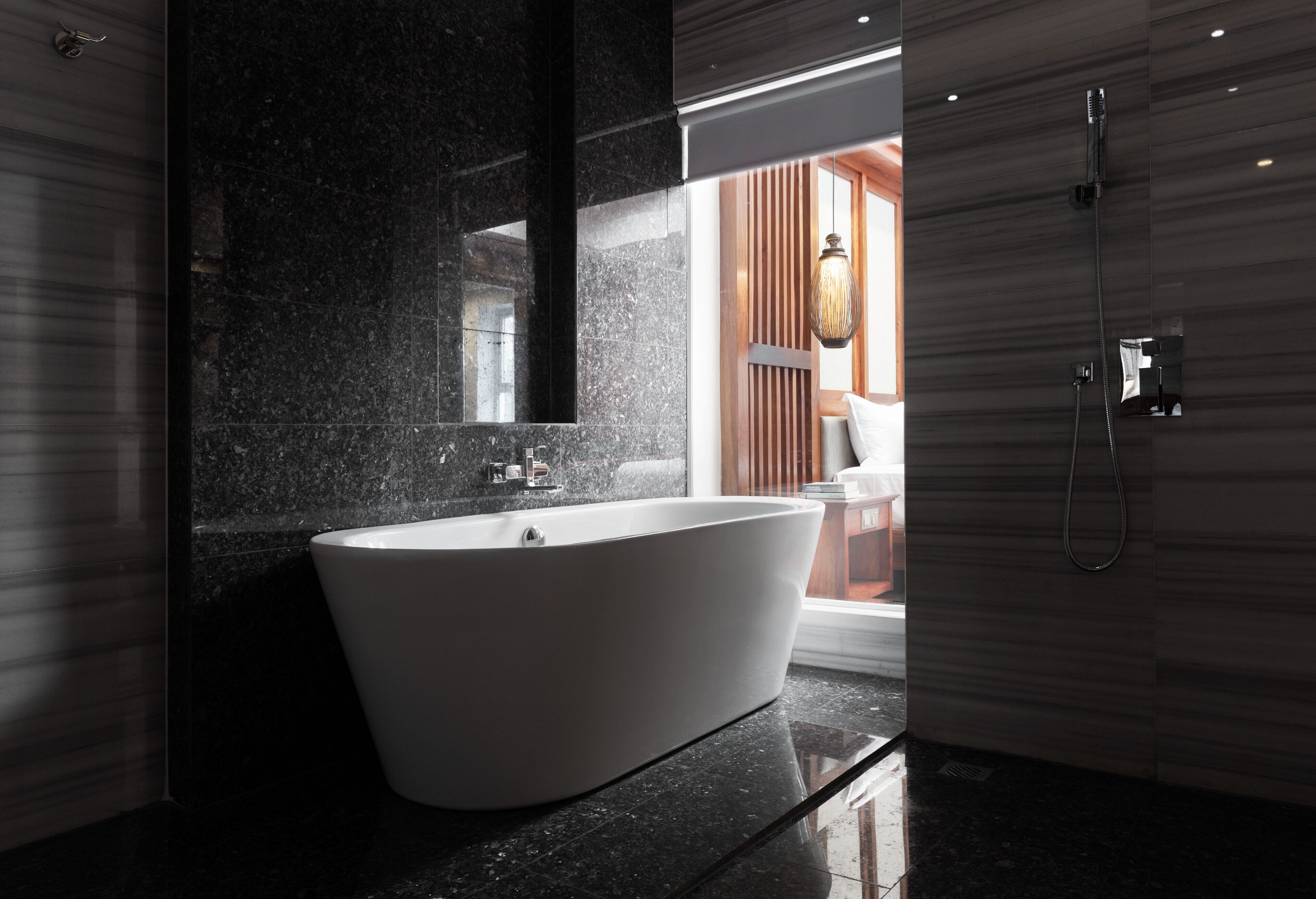 separate bathtub and shower, rainfall showerhead, free toiletries