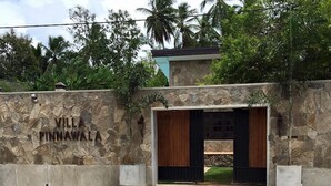 Front of property - Villa Pinnawala (Rambukkana)