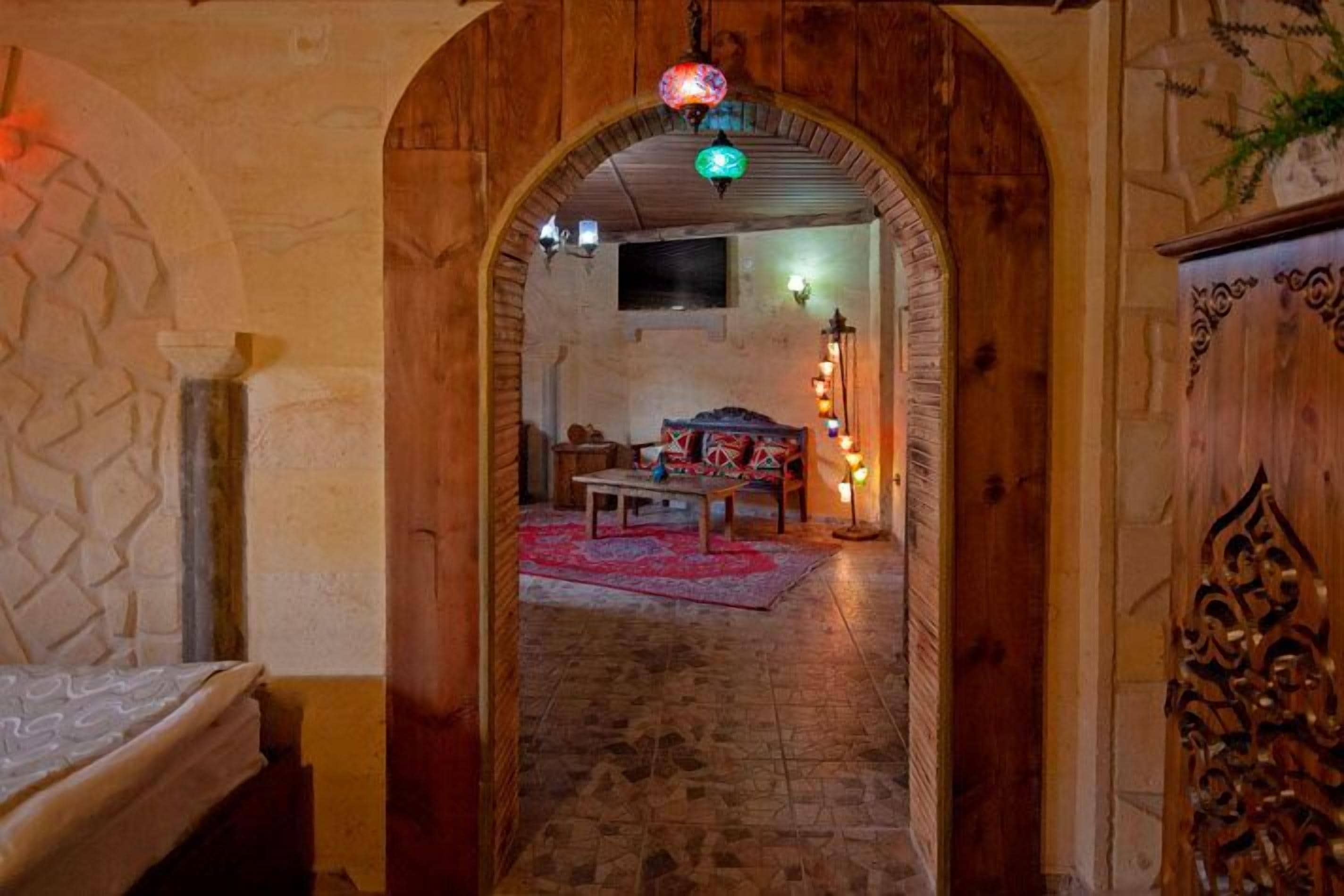 Habitación familiar | Minibar, escritorio, insonorización y tabla de planchar con plancha 