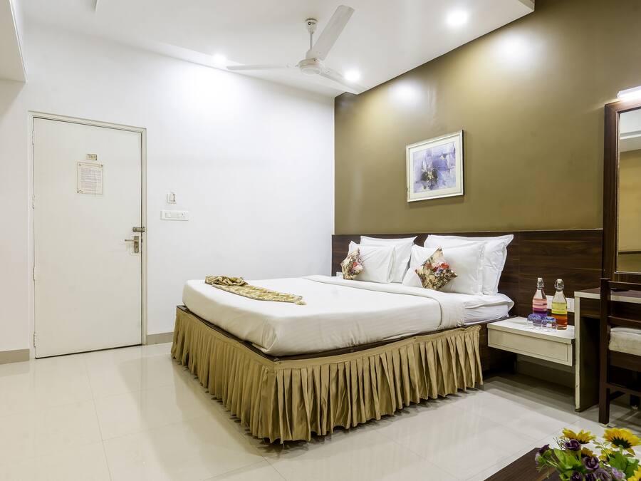 Quarto | Escrivaninha, ferros/tábuas de passar roupa, Wi-Fi de cortesia