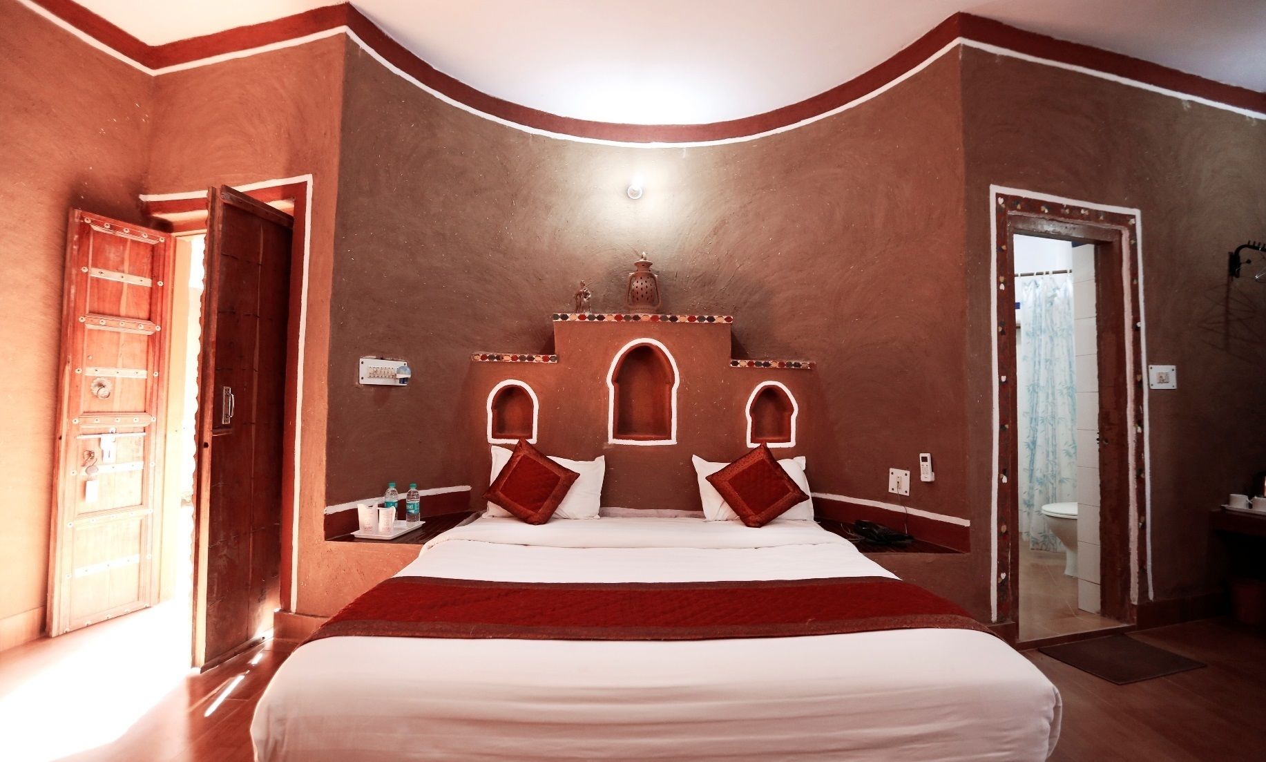 Ethnic Room | Desk, free WiFi