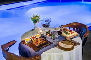 Breakfast, lunch, dinner and brunch served  - May Flower Apart Hotel (Alanya)