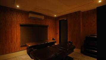 Massage/treatment rooms