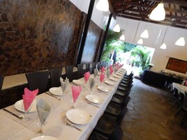 Café da manhã, almoço e jantar