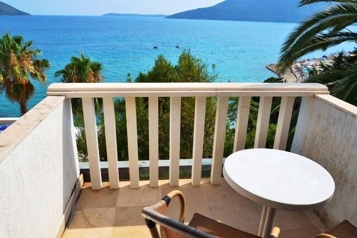 Habitación doble Confort, vista al mar, frente al mar | Terraza o patio