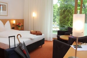 Twin Room, Non Smoking | In-room safe, desk, free cribs/infant beds, rollaway beds - Hotel Don Bosco (Aschau am Inn)