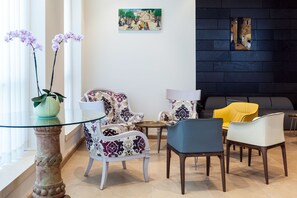 Sittområde i lobbyn