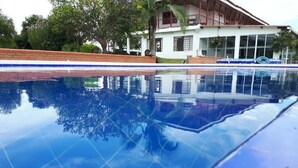 Outdoor pool - Finca Hotel Villa Clara (Chinchina)