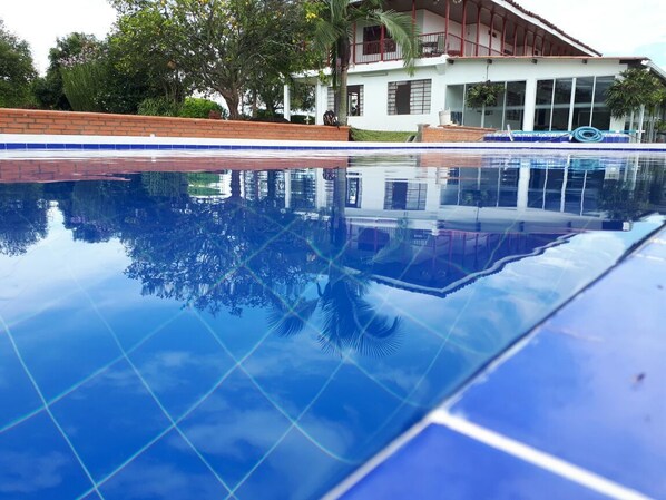 Outdoor pool - Finca Hotel Villa Clara (Chinchina)