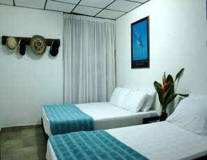 Quadrupla Comfort, 2 letti queen | Una cassaforte in camera, Wi-Fi gratuito