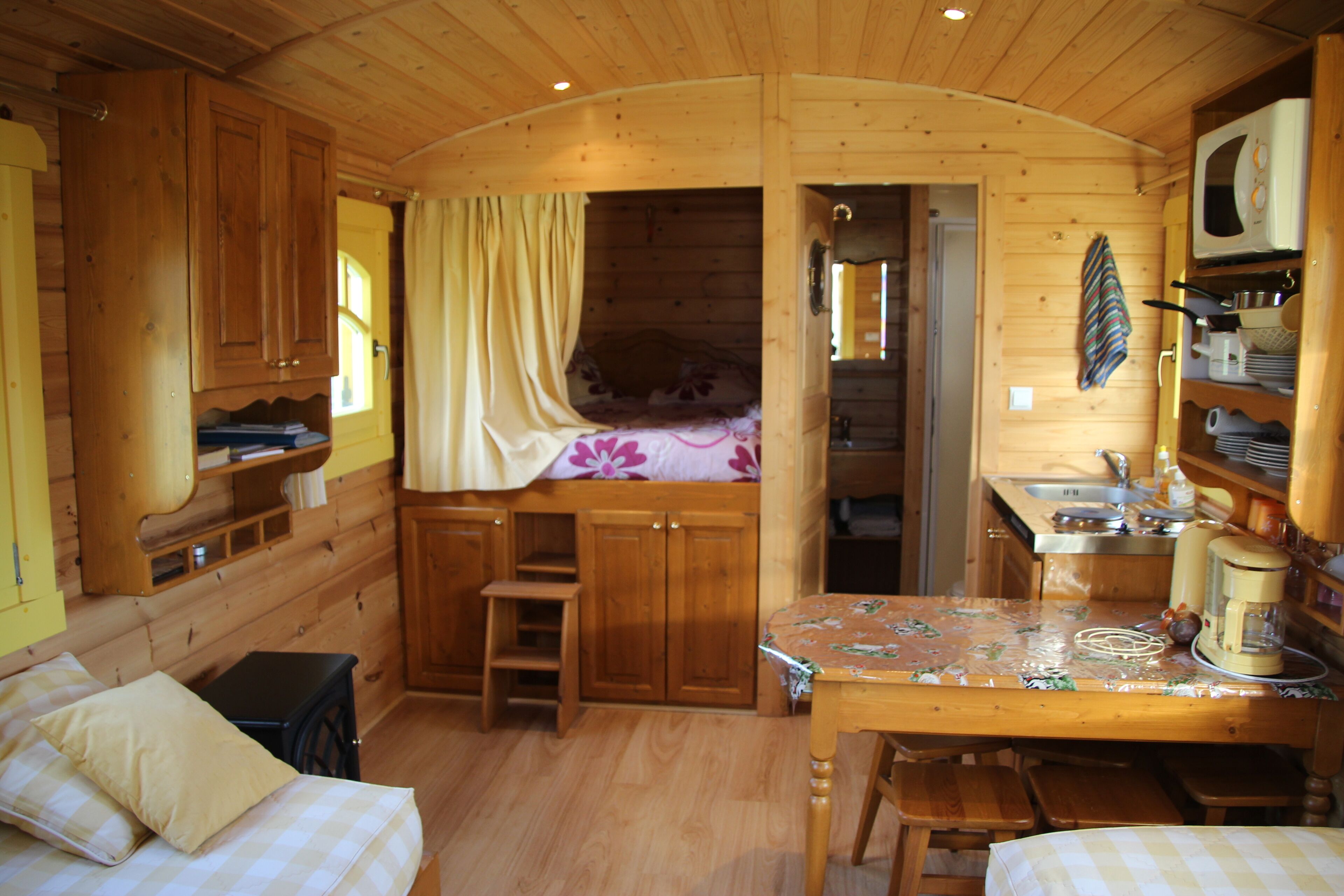 Stacaravan (Roulotte) | Individueel gedecoreerd, individueel gemeubileerd