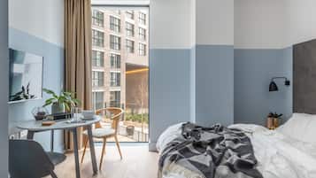 Micro Studio | Premium bedding, in-room safe, desk, laptop workspace