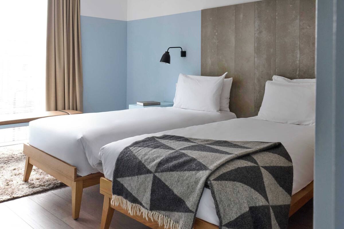 One Bedroom Suite - Twin | Premium bedding, in-room safe, desk, laptop workspace