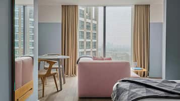 Premium bedding, in-room safe, desk, laptop workspace