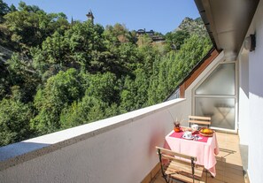 Coffres-forts dans les chambres, bureau, rideaux occultants