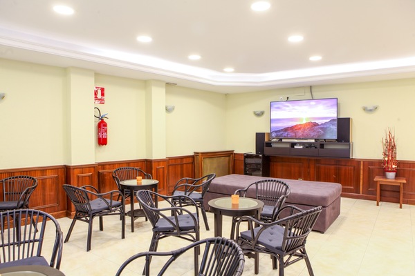 Bar lounge