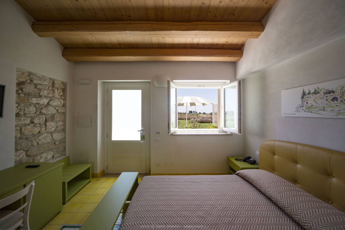 Standard Double Room | Premium bedding, minibar, in-room safe, desk