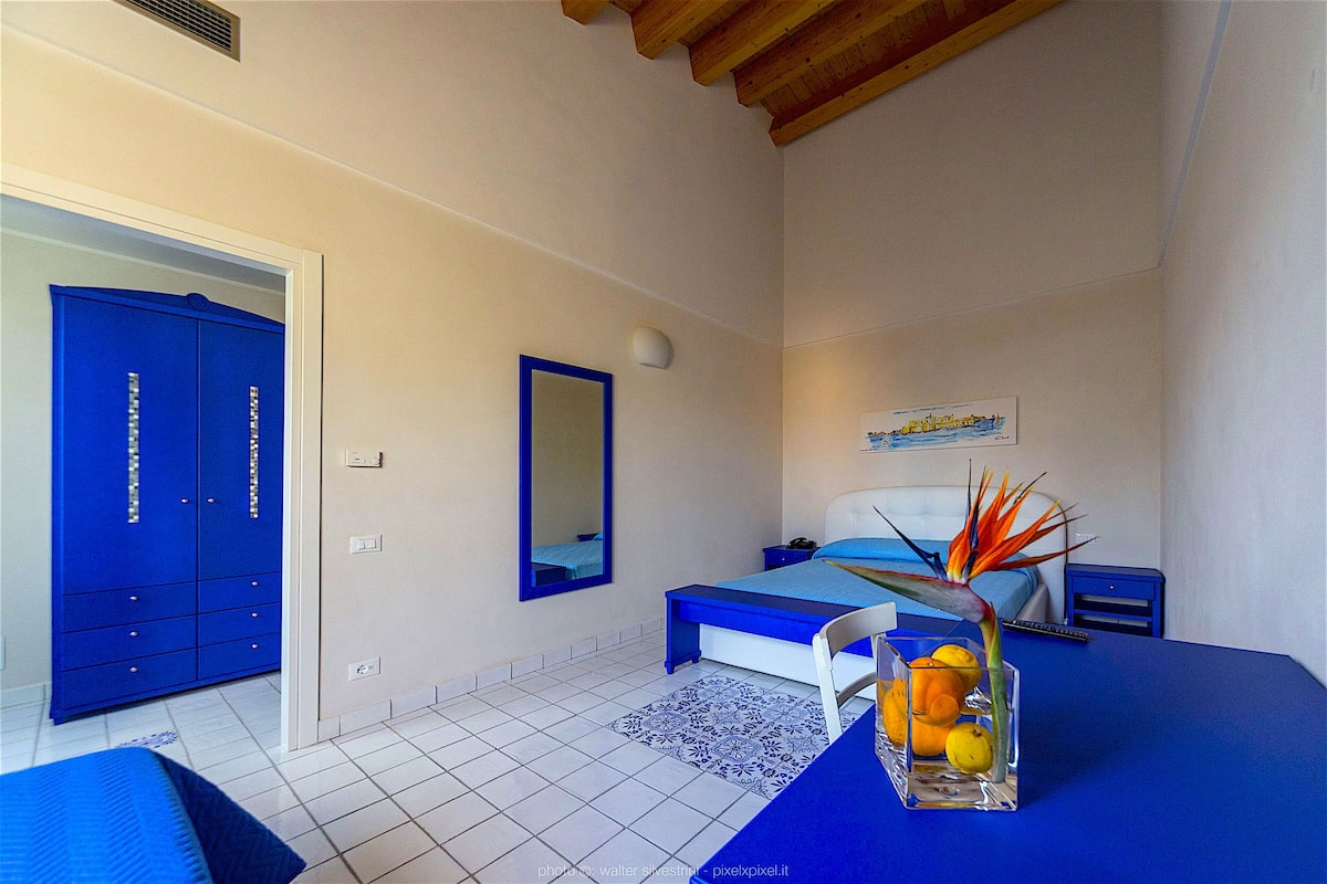 Classic Triple Room | Premium bedding, minibar, in-room safe, desk