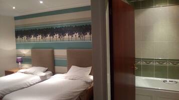 Desk, cribs/infant beds, rollaway beds, free WiFi