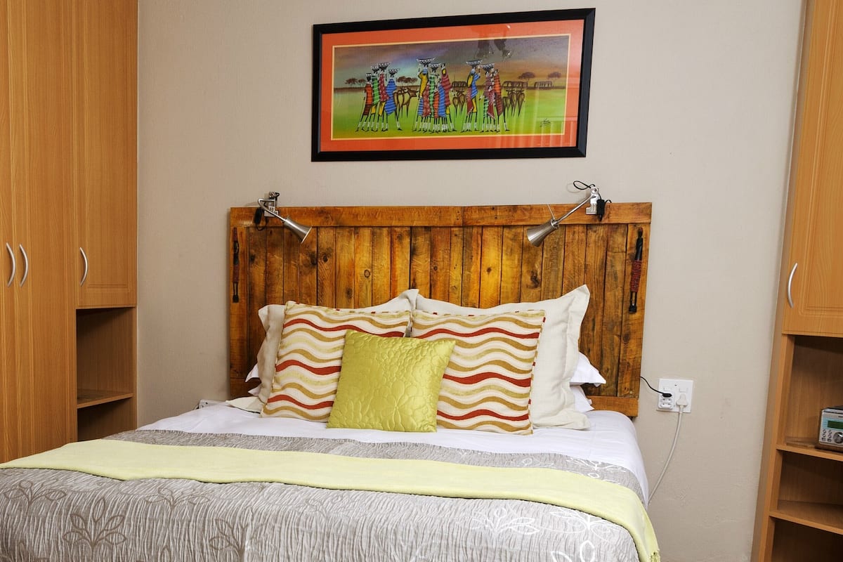Standard Double Room, 1 Queen Bed, Non Smoking, Garden View
