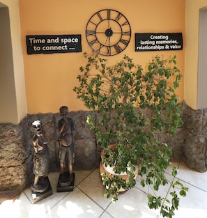 Pintu masuk hartanah