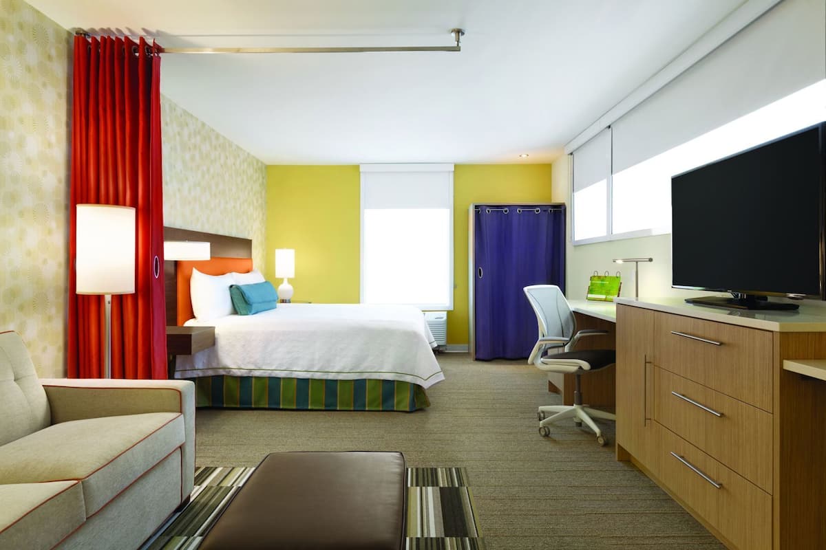 Premium bedding, pillowtop beds, desk, laptop workspace