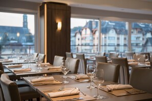 Breakfast, lunch and dinner served - Prodigy Gramado by Wish (Gramado)