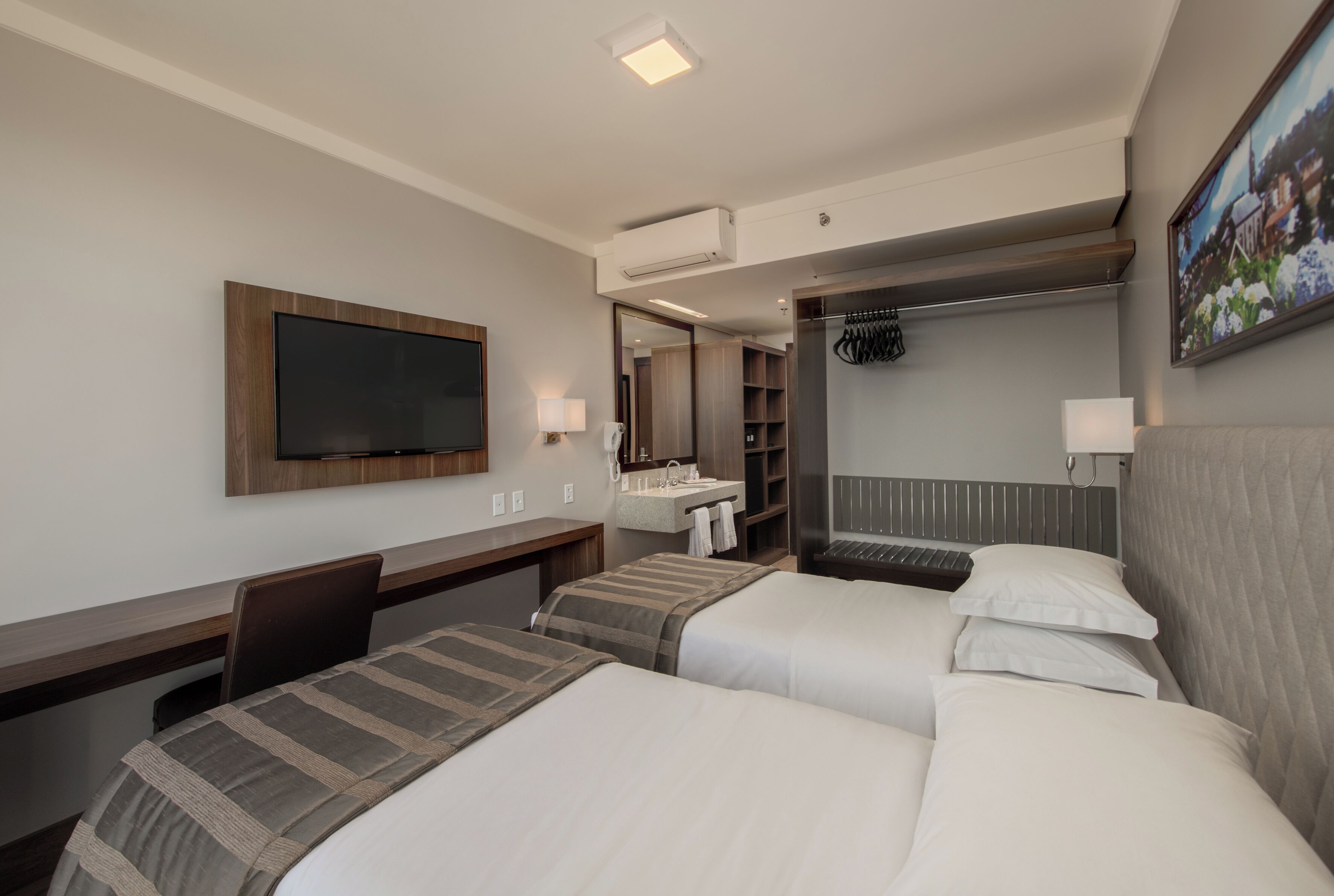 minibar, in-room safe, desk, laptop workspace