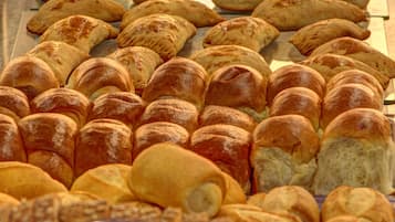 Colazione a buffet inclusa, servita tutte le mattine