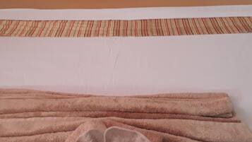 1 bedroom, premium bedding, free WiFi, bed sheets