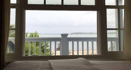 Mangrove Cay Sea View Villas