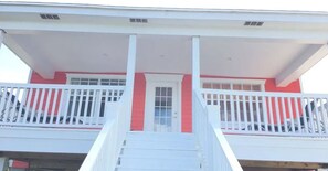 Front of property - Mangrove Cay Sea View Villas (Mangrove Cay)