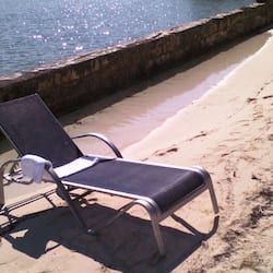 Sulla spiaggia, sabbia bianca