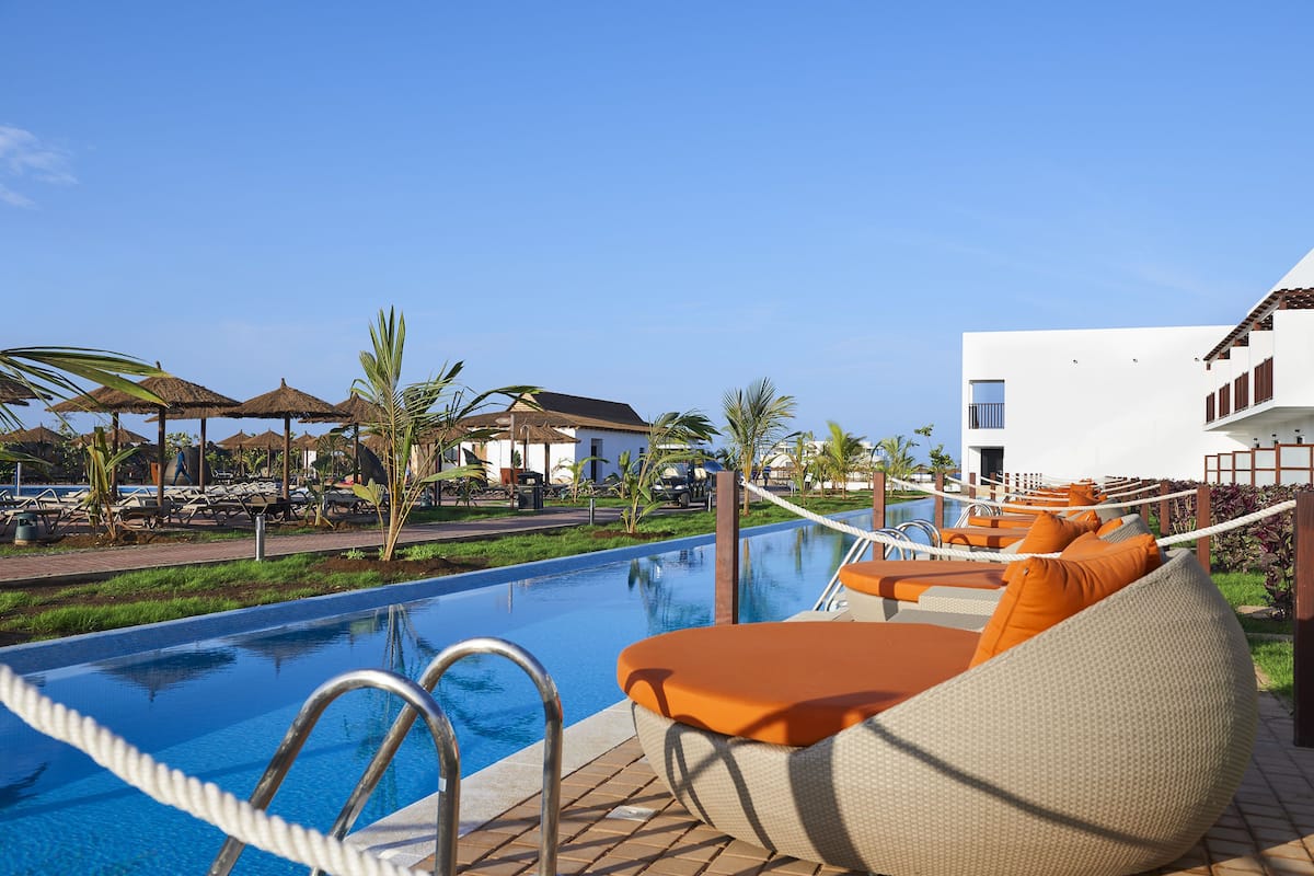 The Level Swim Up | Minibar với thức uống miễn phí, két bảo mật tại phòng, bàn 