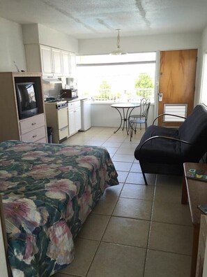 Standardrum - 1 queensize-säng med bäddsoffa | Strykjärn/strykbräda och gratis wi-fi