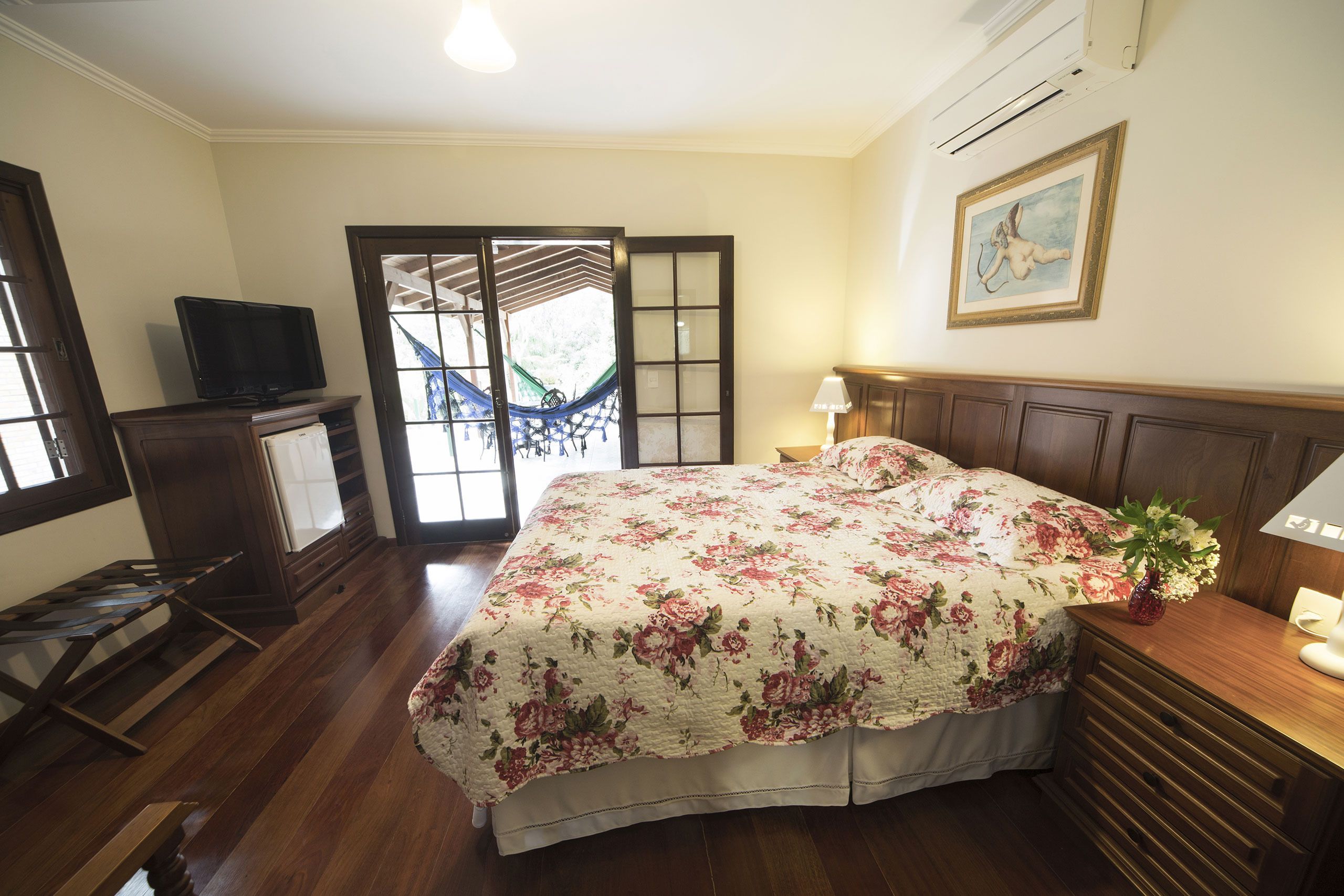 Phòng đôi Cao cấp, 1 giường cỡ king, quang cảnh sông | Minibar, két bảo mật tại phòng, nôi/giường cho trẻ sơ sinh (phụ phí) 