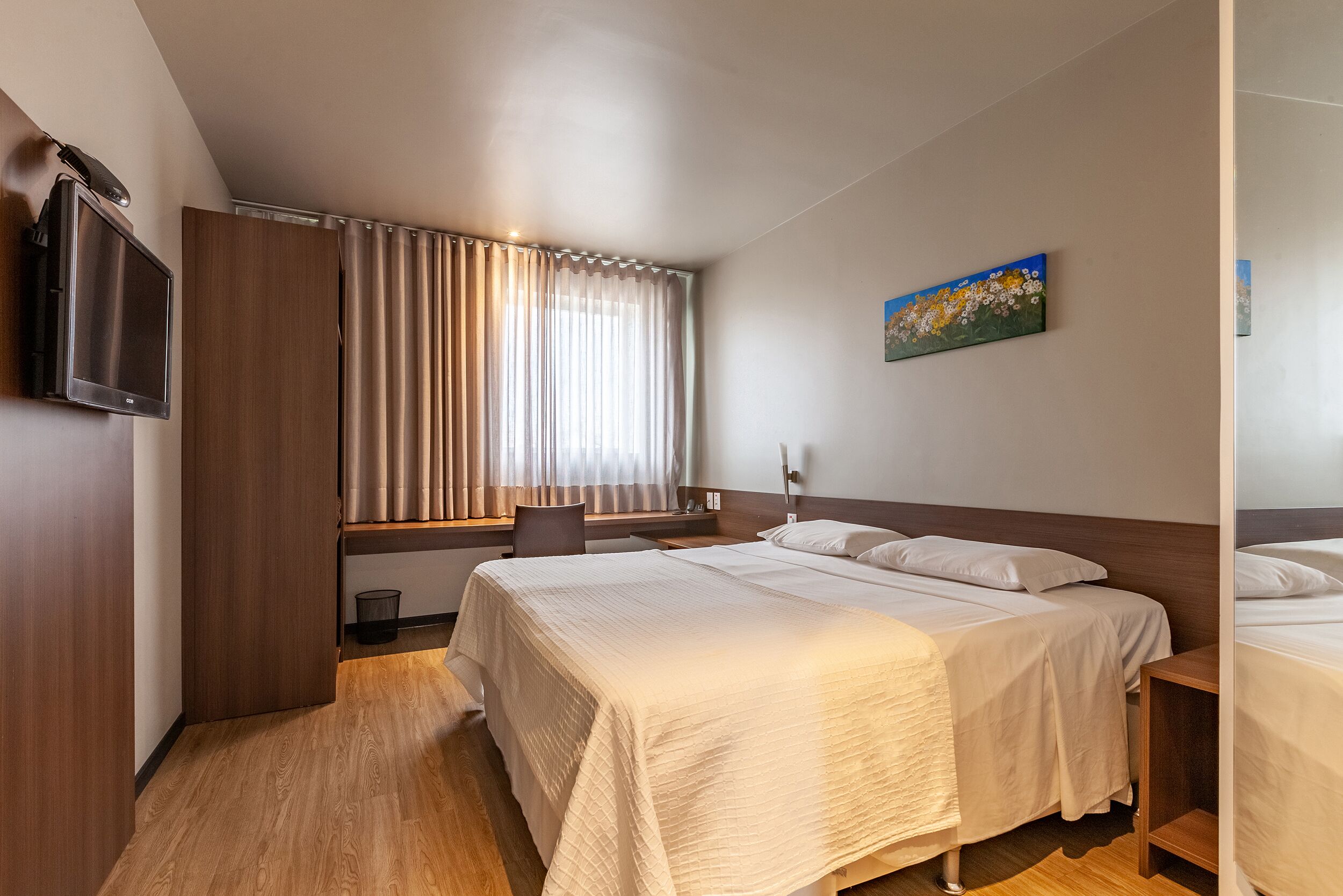 minibar, in-room safe, desk, laptop workspace